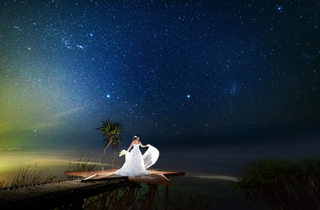 星空の下の結婚式